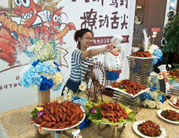 尊龙凯时·中央公园 | 龙虾尝鲜季 火爆开涮    
